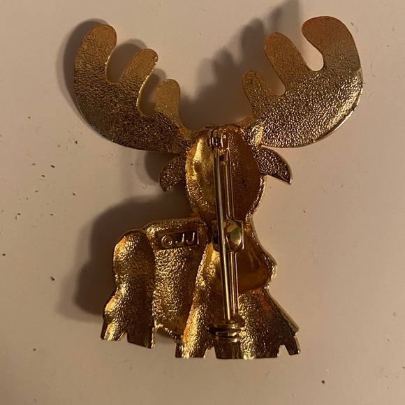 Moose brooch by JJ Jonette Jewelry Co. - Picture 3 of 4